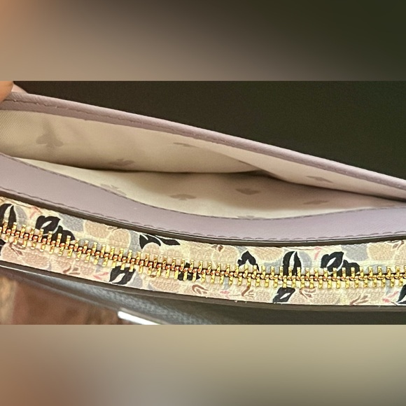 Kate Spade Lilac and Floral Wallet Like New Condition! - Picture 13 of 14